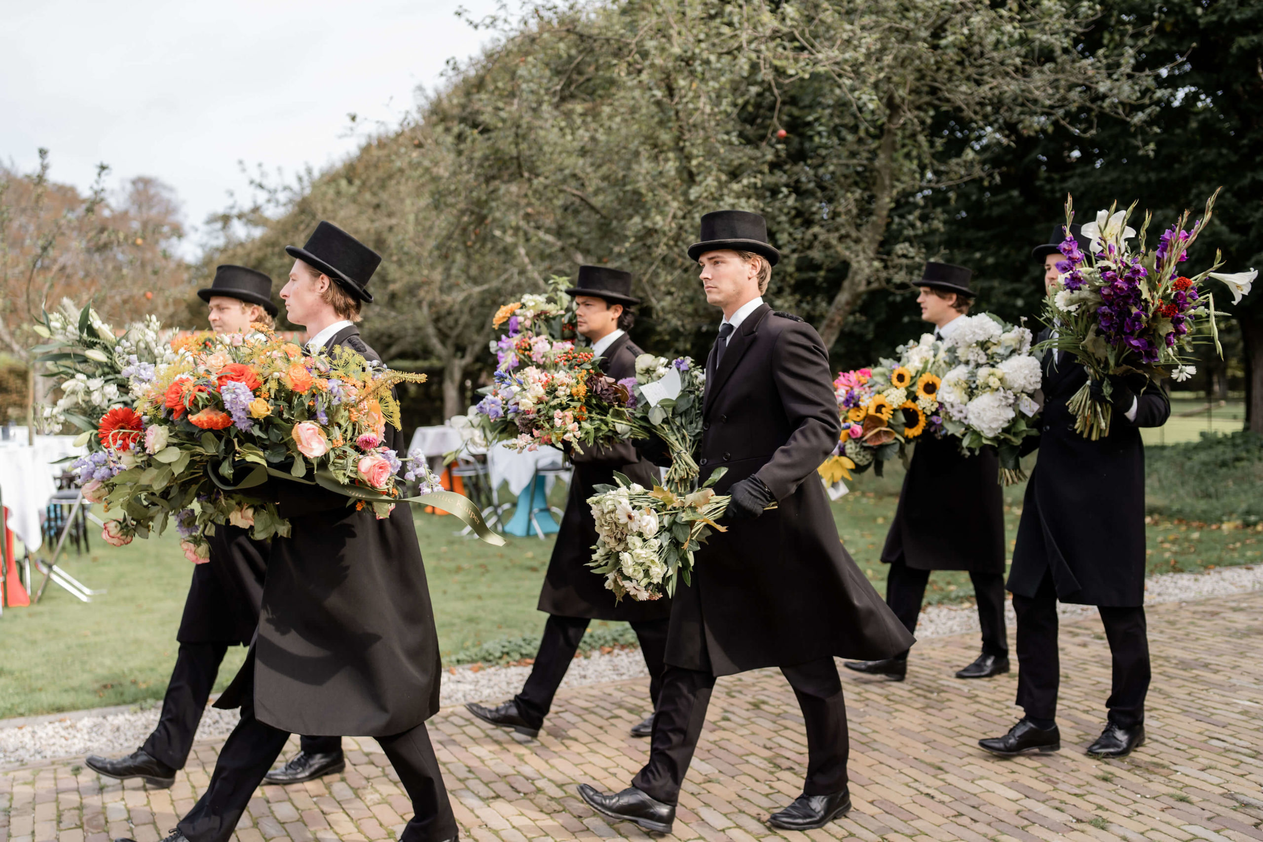 bloemen-dragers-kleur-zwart